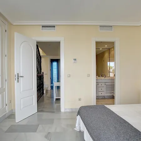 Ferienhaus Beachfront Townhouse Costa Del Sol Estepona