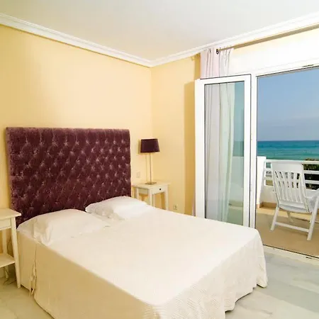 Beachfront Townhouse Costa Del Sol Ferienhaus Estepona